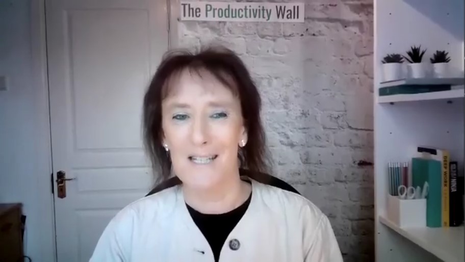 Interview: Moira Dunne on Productivity, New Year’s Resolutions, Email, and more.